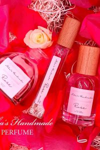 MIKAS HANDMADE ROSE